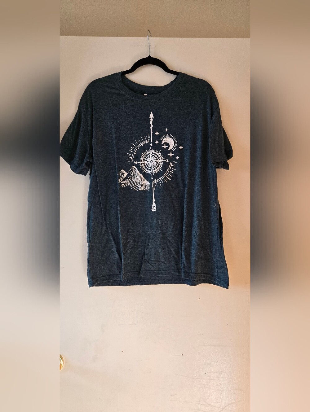 Women's Evergreen Graphic Compass Tee